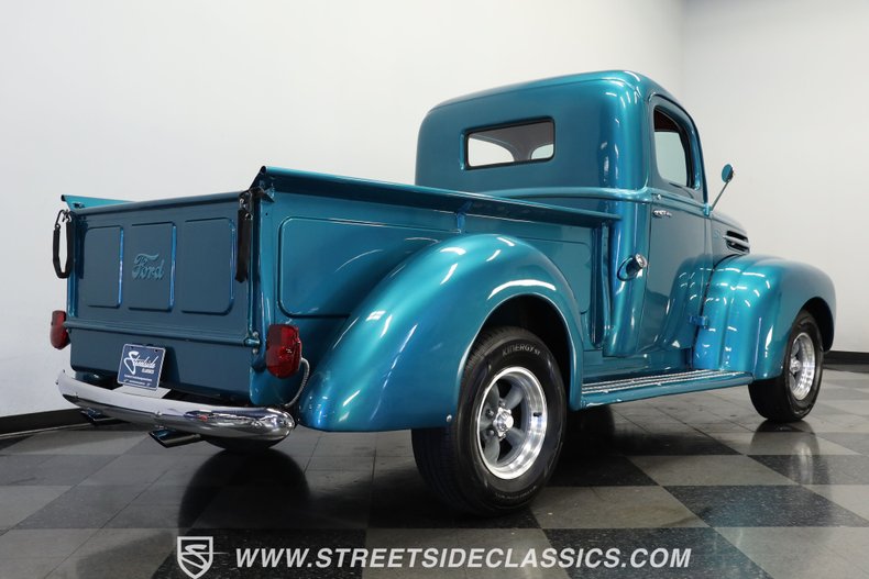 Unknown-Pickup-1947-Teal-Blue-Metallic-Red-3
