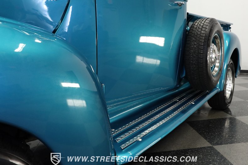 Unknown-Pickup-1947-Teal-Blue-Metallic-Red-30