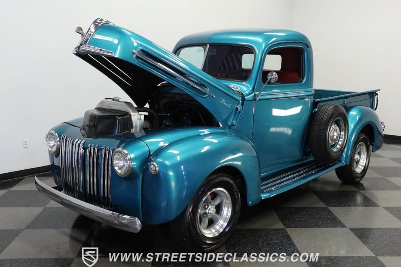 Unknown-Pickup-1947-Teal-Blue-Metallic-Red-36
