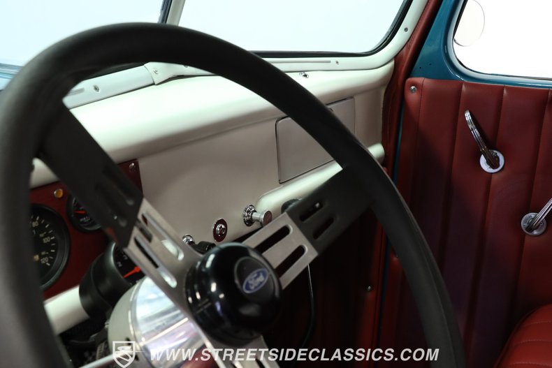 Unknown-Pickup-1947-Teal-Blue-Metallic-Red-42