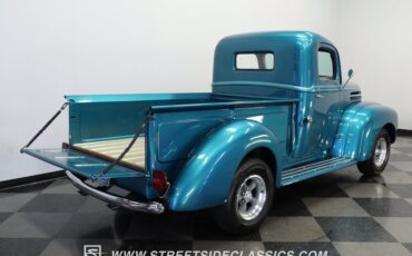 Unknown-Pickup-1947-Teal-Blue-Metallic-Red-7