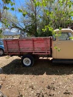 Unknown-Pickup-1948-Yellow-Yellow-3