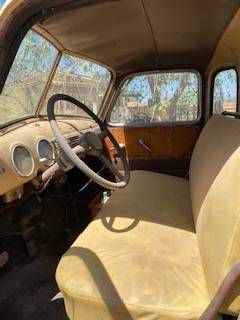 Unknown-Pickup-1948-Yellow-Yellow-4