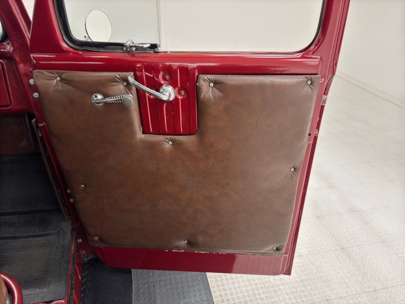 Unknown-Pickup-1950-Dark-Red-Saddle-35