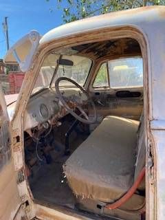 Unknown-Pickup-1952-Grey-4