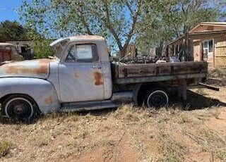 Unknown-Pickup-1952-Grey-5