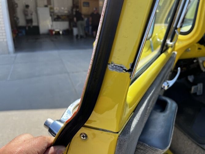 Unknown-Pickup-1955-Yellow-Gray-5