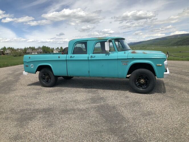 Unknown-Power-wagon-1970-Blue-Black-41