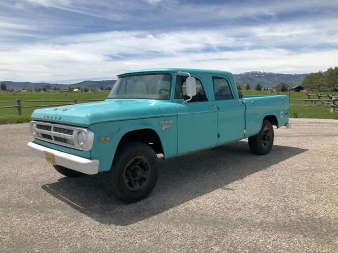 Unknown-Power-wagon-1970-Blue-Black-43