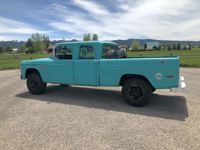 Unknown-Power-wagon-1970-Blue-Black-44