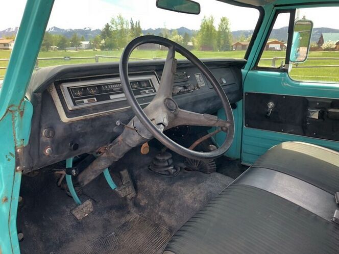 Unknown-Power-wagon-1970-Blue-Black-6