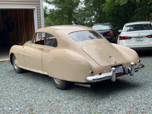 Unknown-R-type-1952-Beige-Tan-3