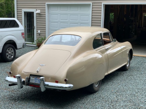 Unknown-R-type-1952-Beige-Tan-4
