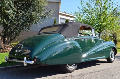Unknown-R-type-1953-Green-Beige-3