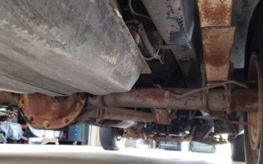 Unknown-Ram-van-250-1981-black-11