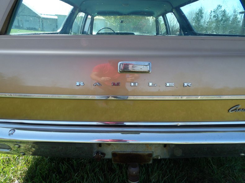 Unknown-Rambler-1966-Gold-Blue-21