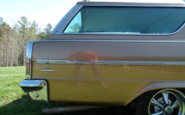 Unknown-Rambler-1966-Gold-Blue-32