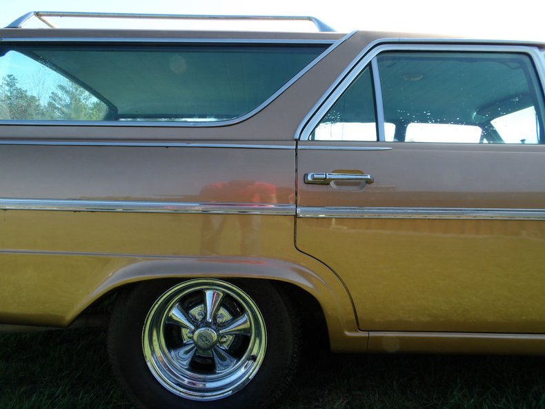 Unknown-Rambler-1966-Gold-Blue-33