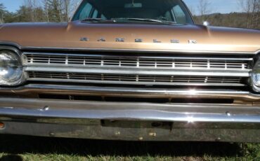 Unknown-Rambler-1966-Gold-Blue-36