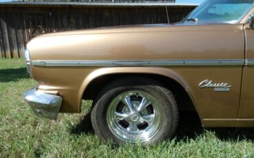 Unknown-Rambler-1966-Gold-Blue-38