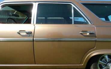 Unknown-Rambler-1966-Gold-Blue-39