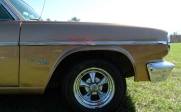 Unknown-Rambler-1966-Gold-Blue-5