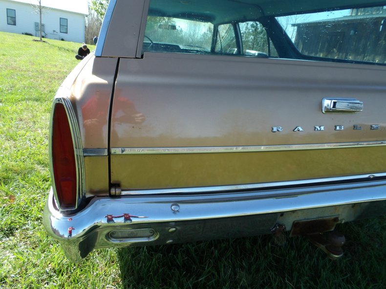 Unknown-Rambler-1966-Gold-Blue-7