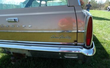 Unknown-Rambler-1966-Gold-Blue-8