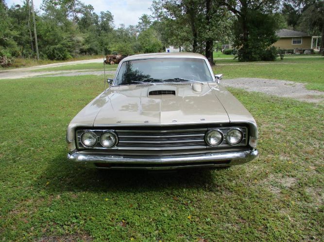 Unknown-Ranchero-1969-Champagne-Gold-Black-4
