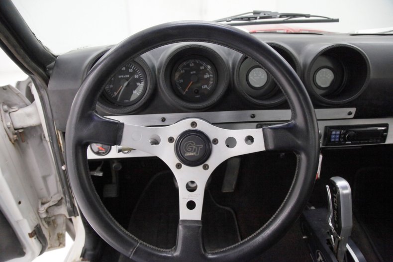 Unknown-Ranchero-1969-White-Black-11