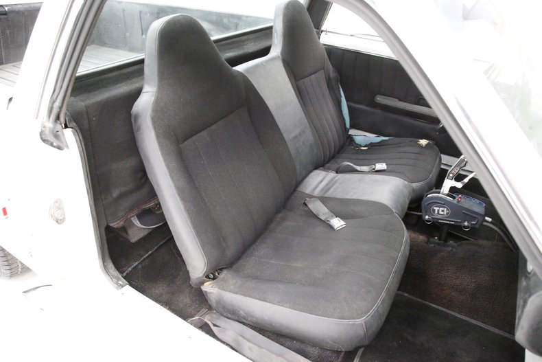 Unknown-Ranchero-1969-White-Black-22