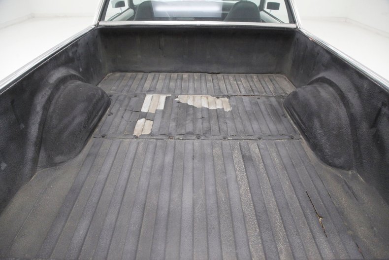 Unknown-Ranchero-1969-White-Black-25