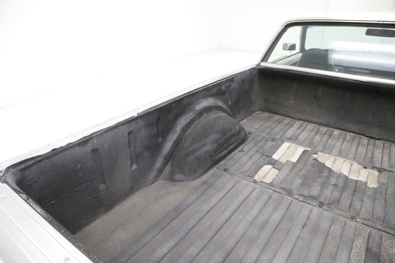 Unknown-Ranchero-1969-White-Black-28