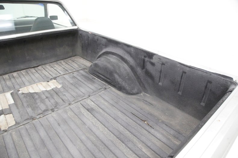 Unknown-Ranchero-1969-White-Black-29