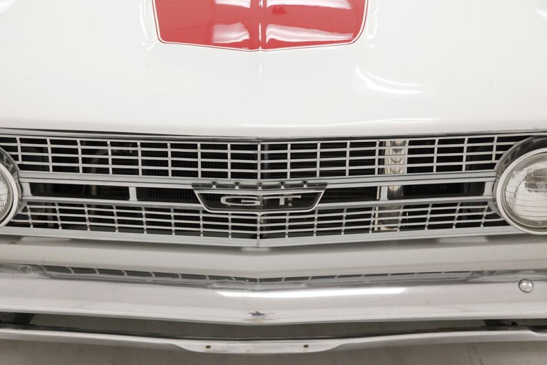Unknown-Ranchero-1969-White-Black-3