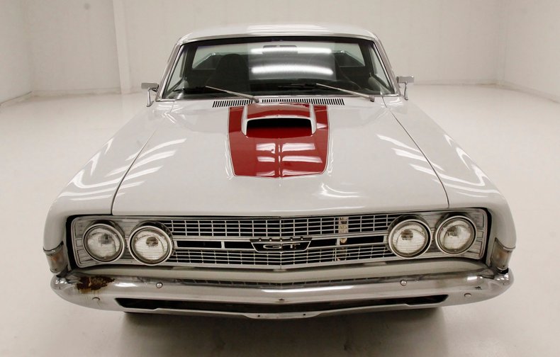 Unknown-Ranchero-1969-White-Black-38
