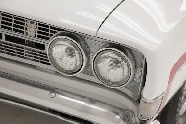Unknown-Ranchero-1969-White-Black-4