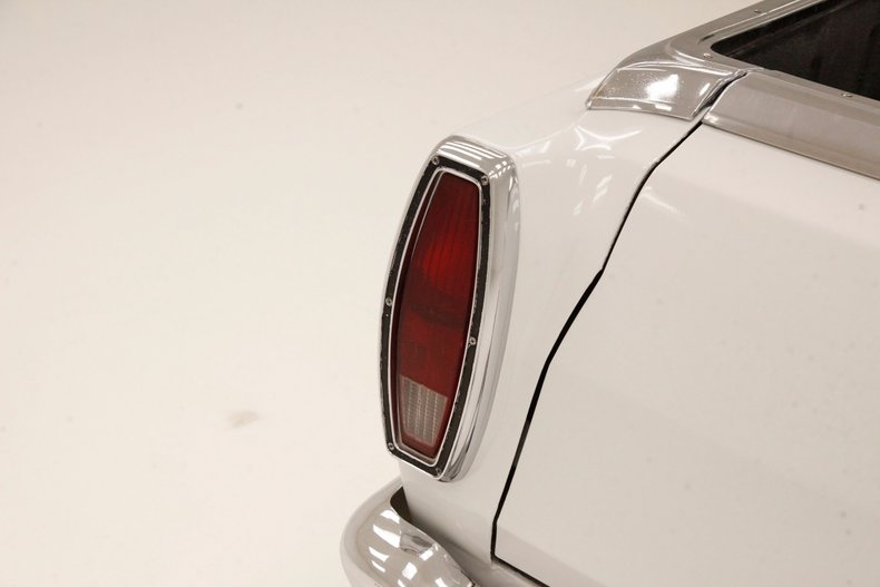 Unknown-Ranchero-1969-White-Black-46