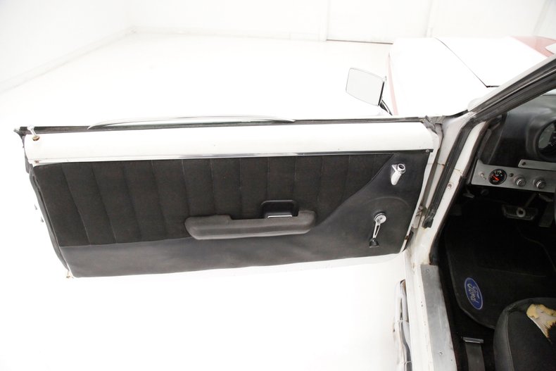 Unknown-Ranchero-1969-White-Black-47