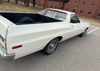 Unknown-Ranchero-1972-White-White-3