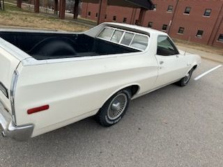 Unknown-Ranchero-1972-White-White-3
