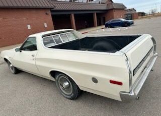 Unknown-Ranchero-1972-White-White-5