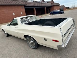 Unknown-Ranchero-1972-White-White-5