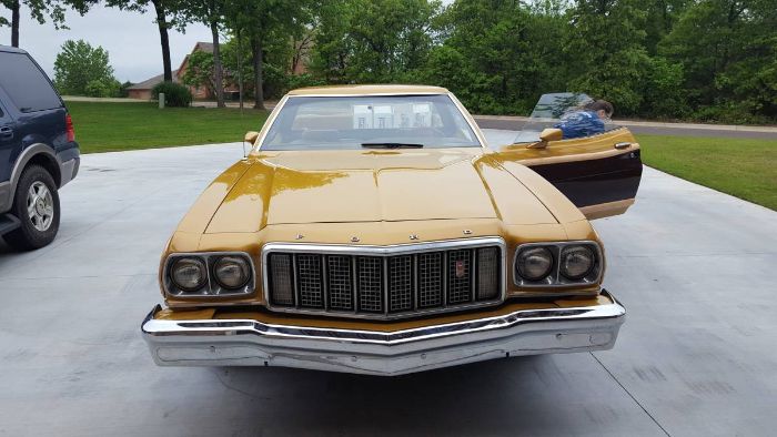 Unknown-Ranchero-1974-Custom-2