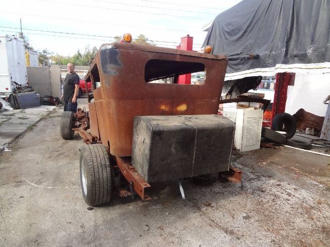 Unknown-Ratrod-1930-White-8