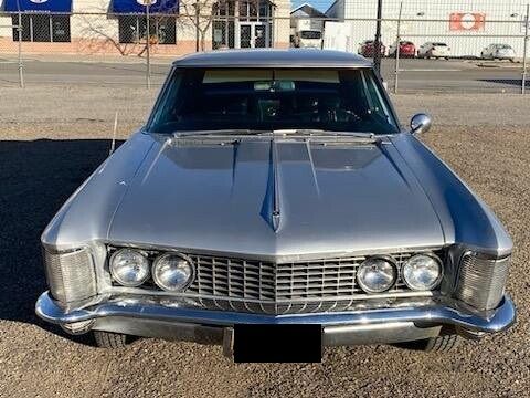 Unknown-Riviera-1963-Silver-Black-2