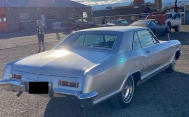 Unknown-Riviera-1963-Silver-Black