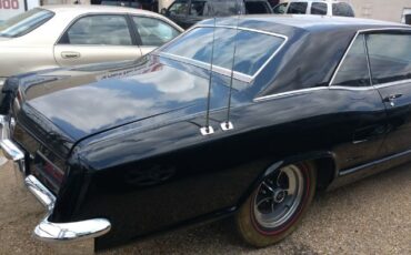 Unknown-Riviera-1964-Black-Black-Leather-3