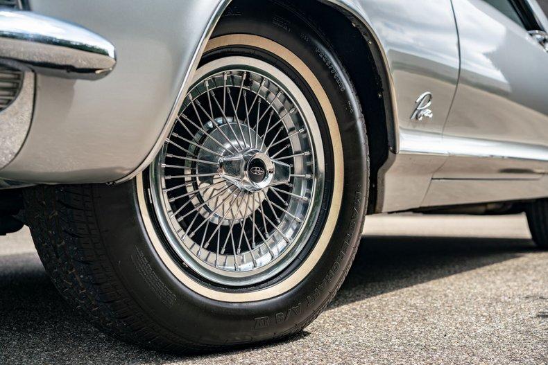 Unknown-Riviera-1964-Silver-Black-10