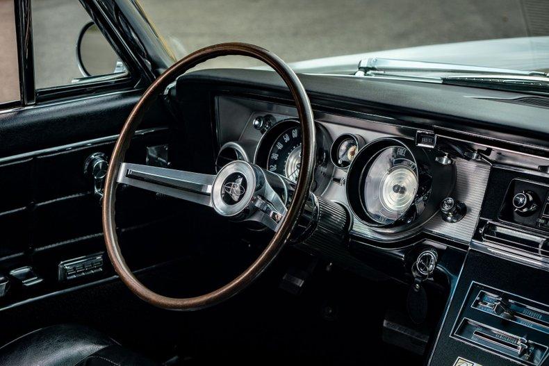 Unknown-Riviera-1964-Silver-Black-13